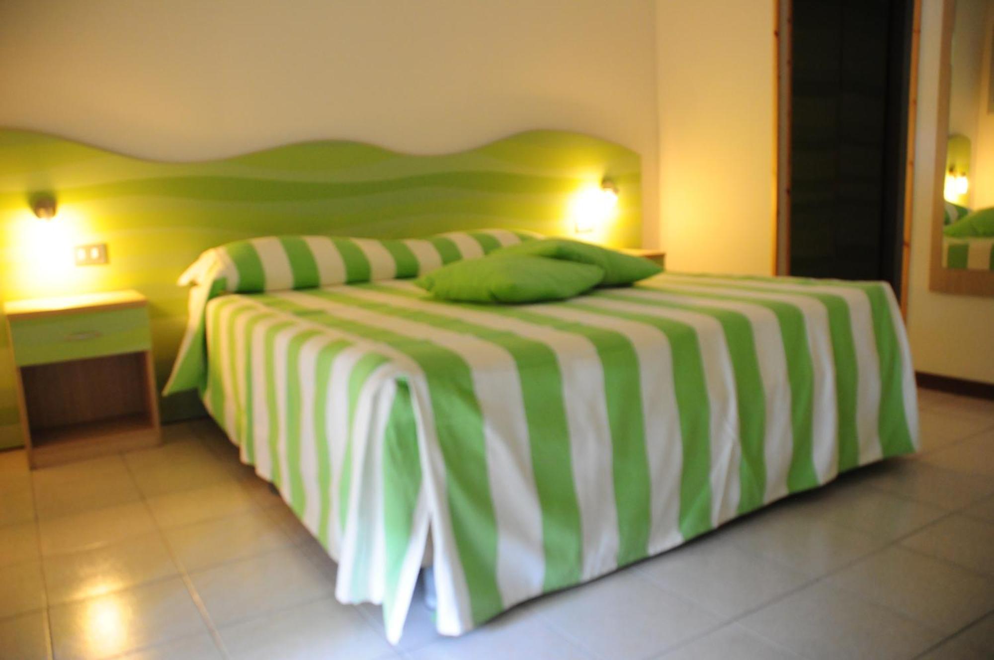 Club Village & Hotel Spiaggia Romea ليدو دي فولانو الغرفة الصورة