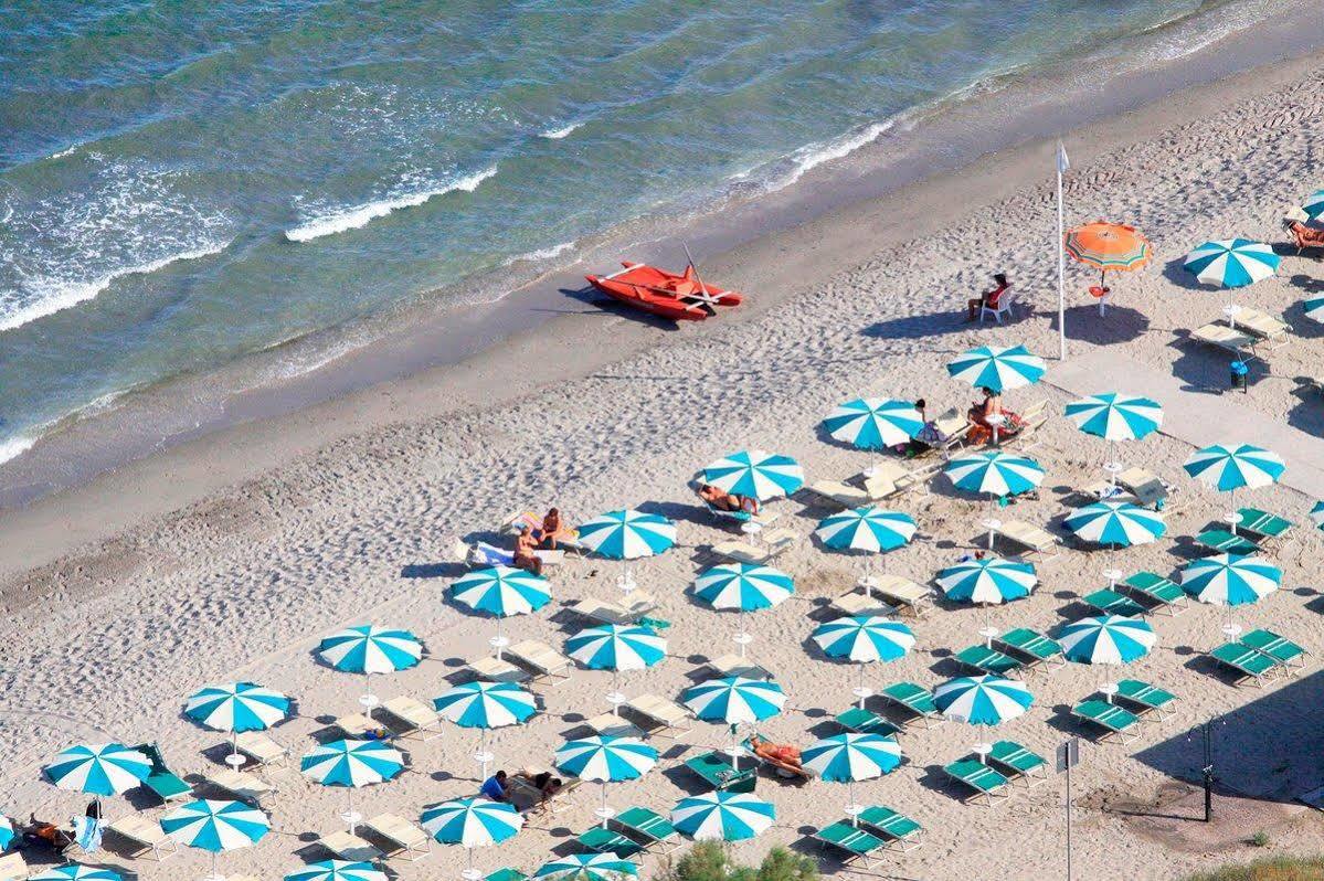 Club Village & Hotel Spiaggia Romea ليدو دي فولانو المظهر الخارجي الصورة
